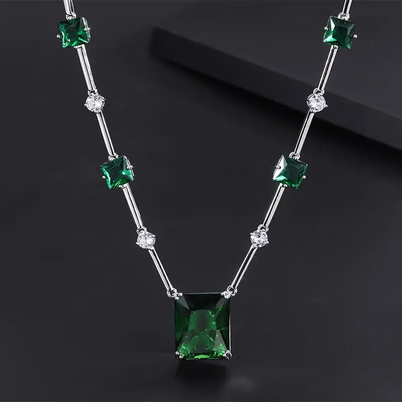 Daphira Verelune Jewellery Set | White Gold